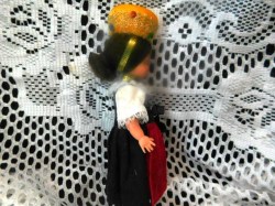 7 intnl yellow hat side